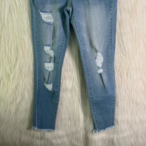NWT Kancan Distressed Raw Hem Skinny Jeans Medium Wash High Waist Size 27x28 - Picture 3 of 10